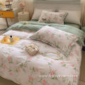 Clear and fragrant bedding set